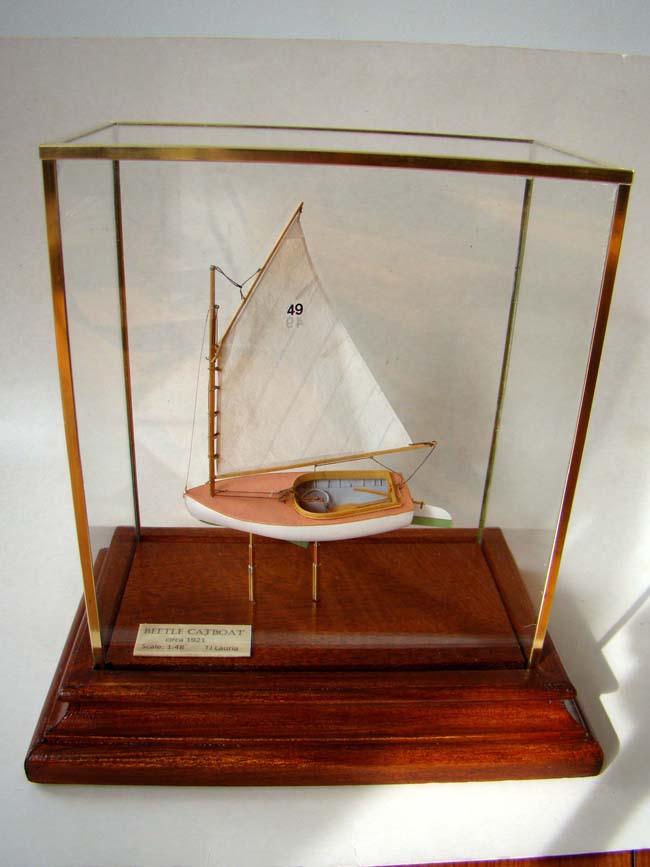 A charming 1:48 scale model of a Beetle Catboat circa 1921 — image 3